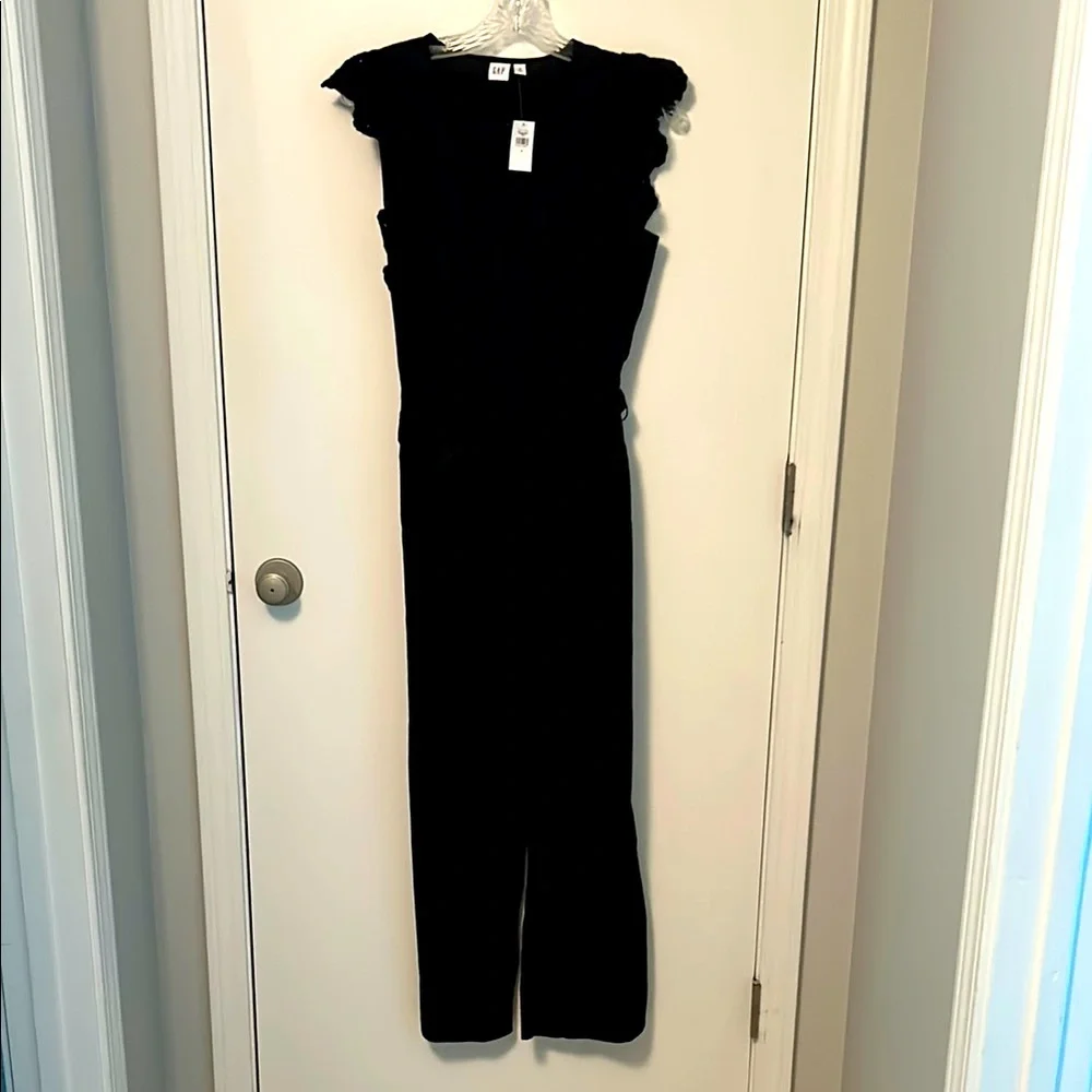 GAP Black Poplin Jumpsuit with Eyelet Ruffle Detailing - Picture 2 of 6